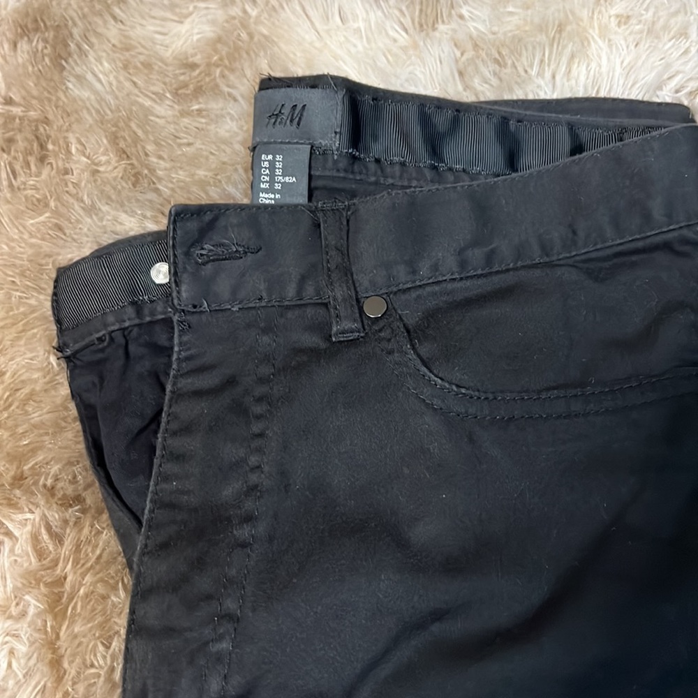 H&M Men’s Slim Fit Chinos